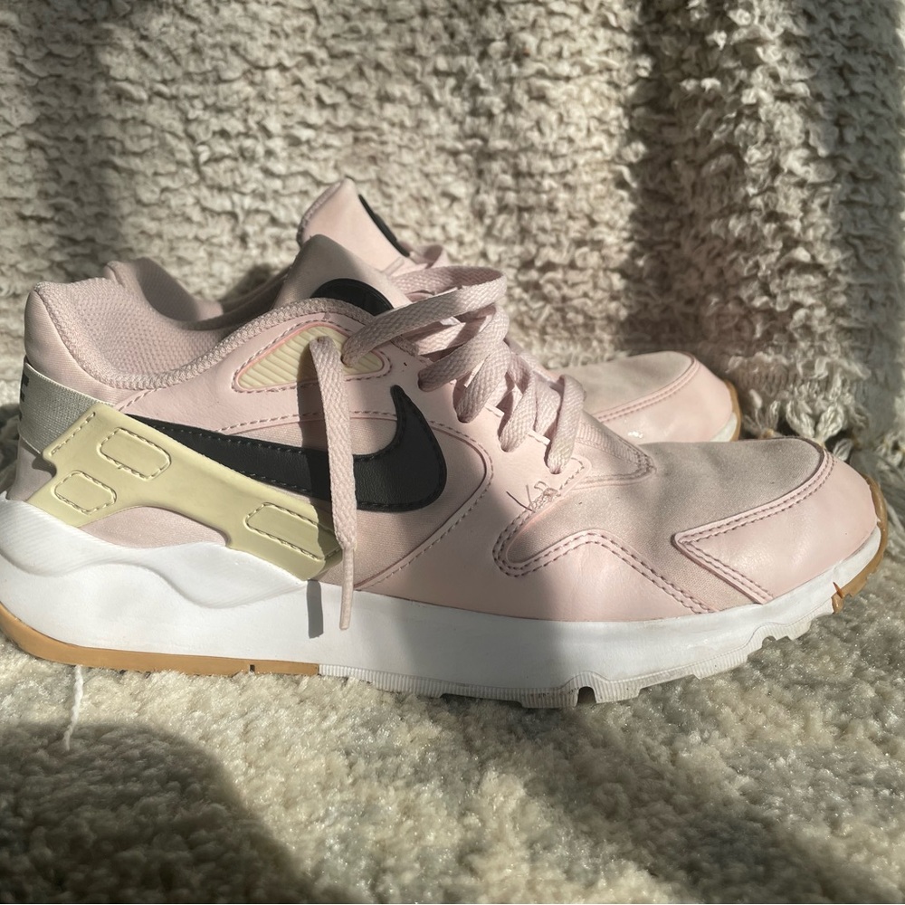 Pink Nike Shoes